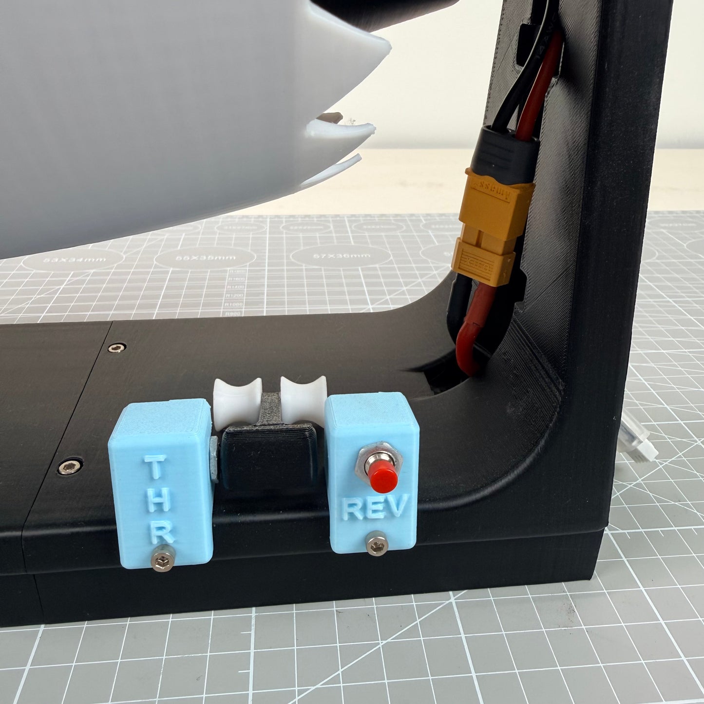 Simulated Functional Turbofan Engine Model Kit – Working Jet Engine Replica for Aviation Fans