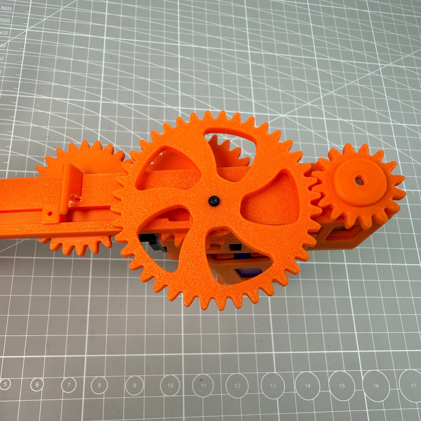 3D Printed Automatic Repeating Crossbow Toy – DIY Gear-Driven Launcher (PLA Material, 21cm)
