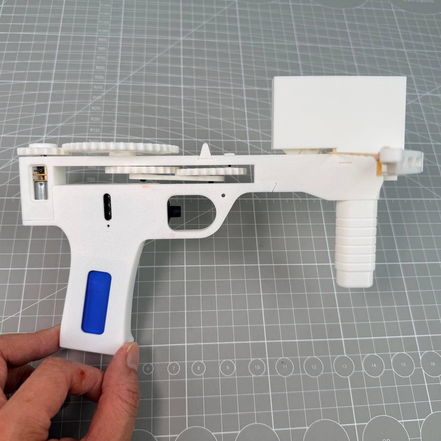 3D Printed Automatic Repeating Crossbow Toy – DIY Gear-Driven Launcher (PLA Material, 21cm)